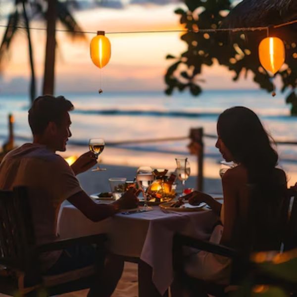 Beach Clubs & Dining Beach Clubs & Dining